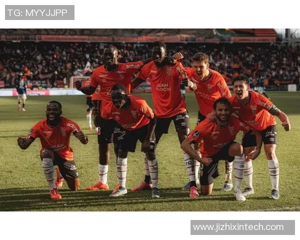 洛里昂迎战沙特鲁争夺法乙联赛关键三分之战